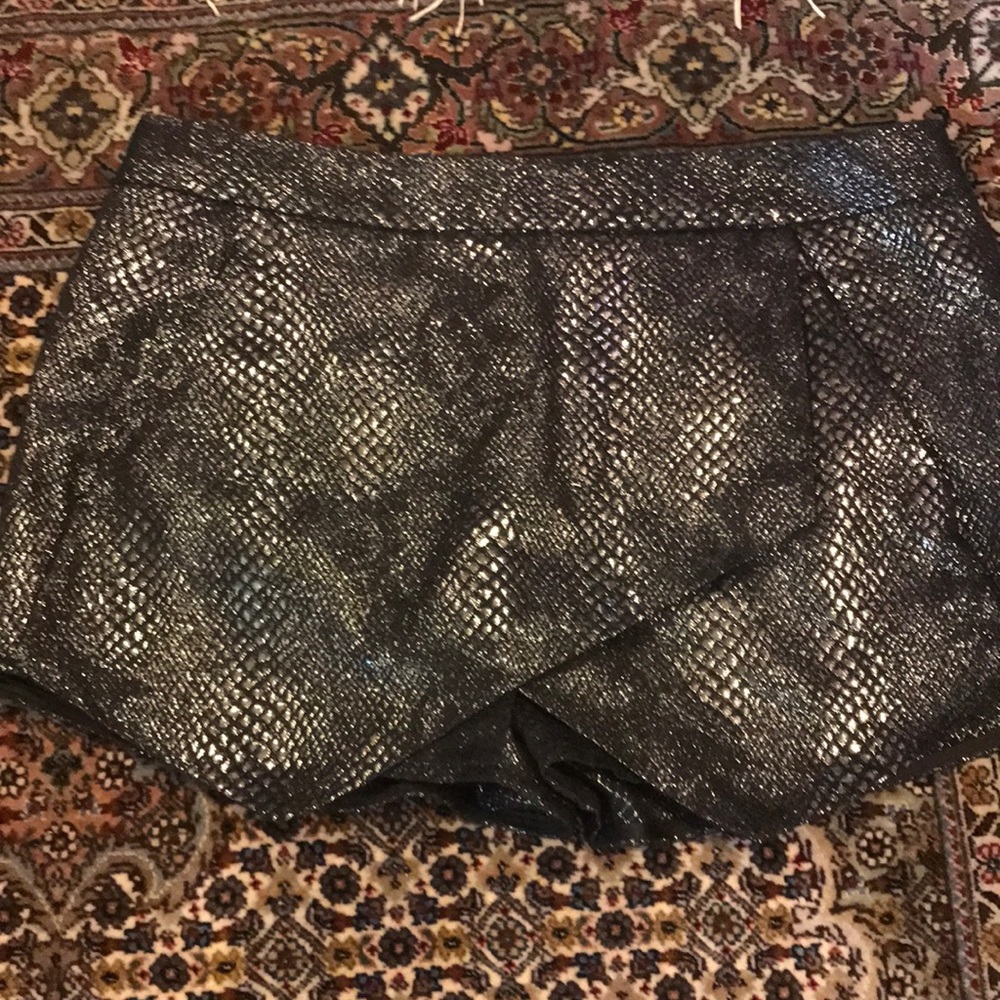 Metallic skort